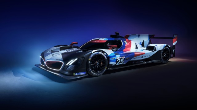 BMW M Hybrid V8 Test cars