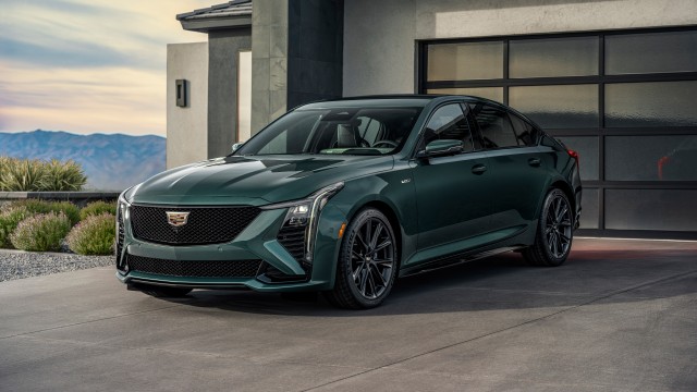 Cadillac CT5-V 2025