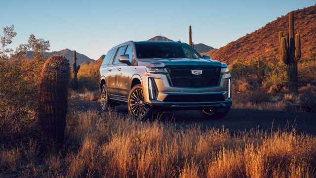 Cadillac Escalade-V ESV Luxury SUV