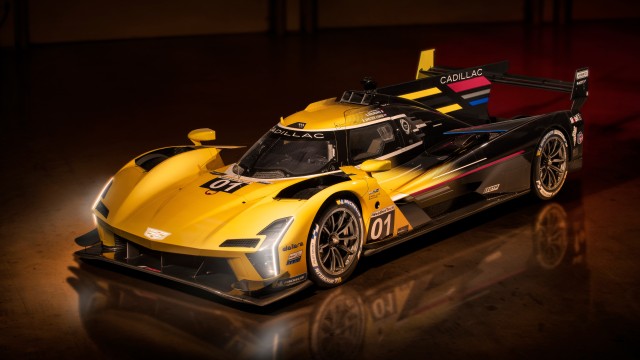 Cadillac V-LMDh Race cars