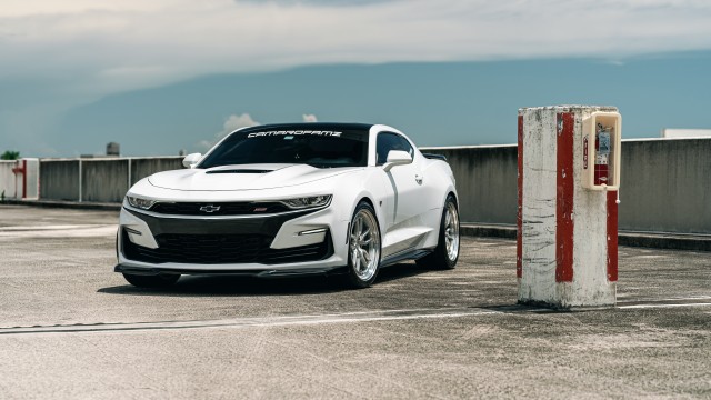 Chevrolet Camaro White cars