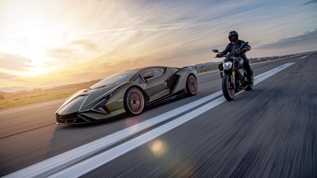 Ducati Diavel 1260 Lamborghini Lamborghini Sián FKP 37