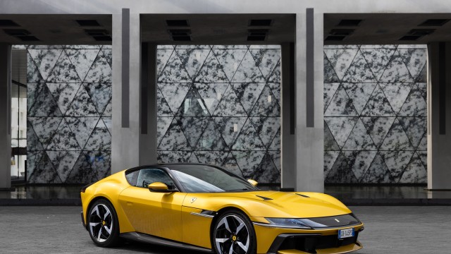 Ferrari 12Cilindri Yellow cars