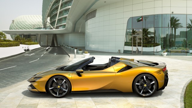 Ferrari SF90 Spider 2021