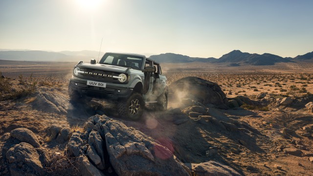 Ford Bronco 4-door Outer Banks Off-Road SUV