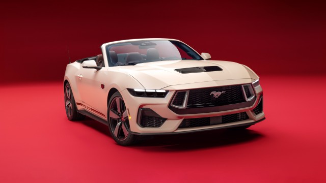 Ford Mustang GT Convertible Anniversary Edition