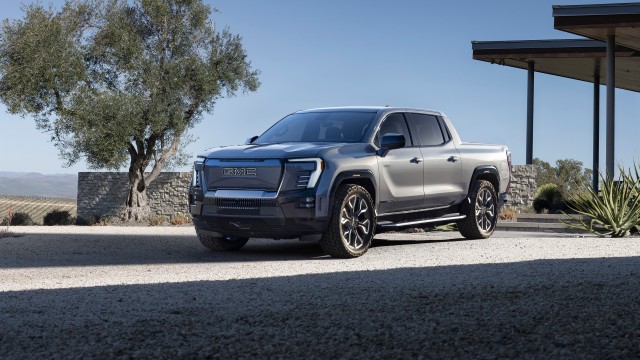 GMC Sierra EV Denali 2024