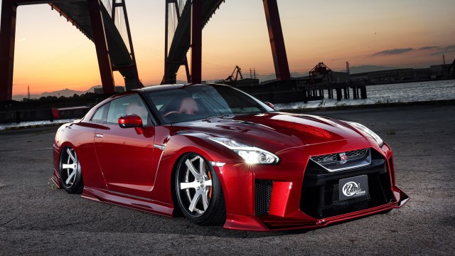 Kuhl Racing Nissan GTR 35R Final Edition