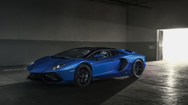 Lamborghini Aventador LP 780-4 Ultimae Roadster