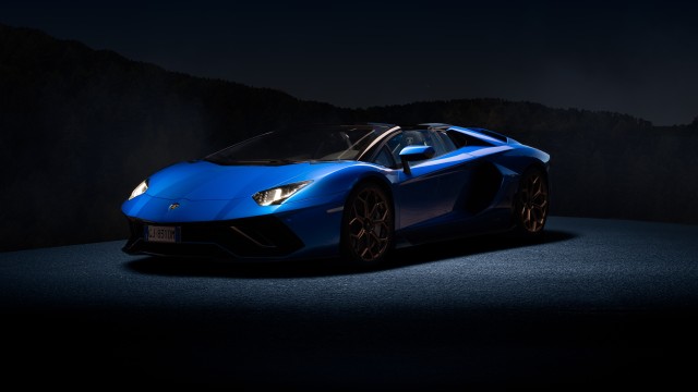 Lamborghini Aventador Ultimae Roadster 5K