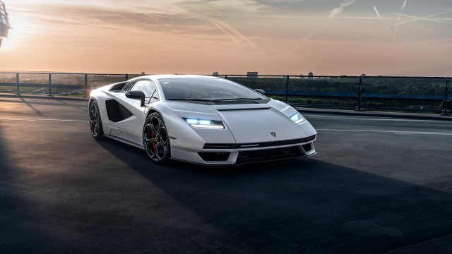 Lamborghini Countach LPI 800-4 Sunset
