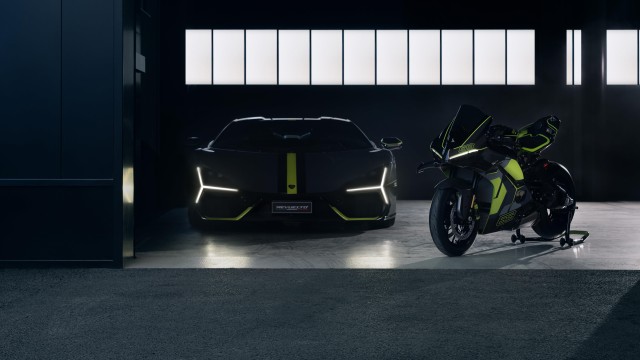 Lamborghini Revuelto Ducati Panigale V4