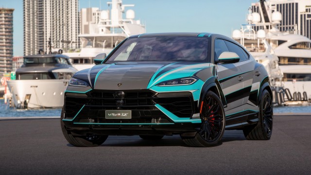 Lamborghini Urus SE Miami