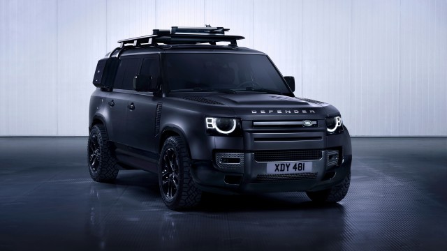 Land Rover Defender 130 2023