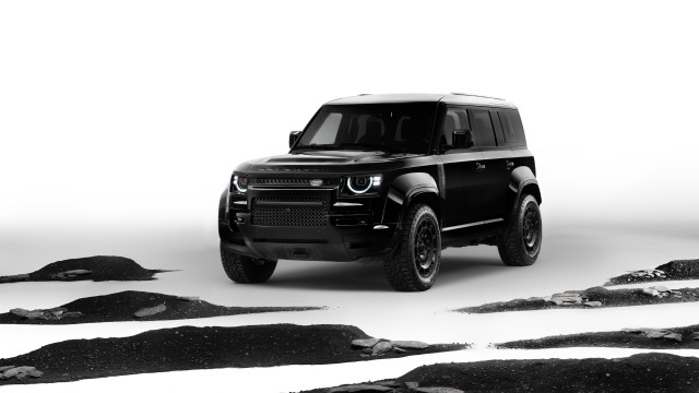 Land Rover Defender OCTA Black Edition