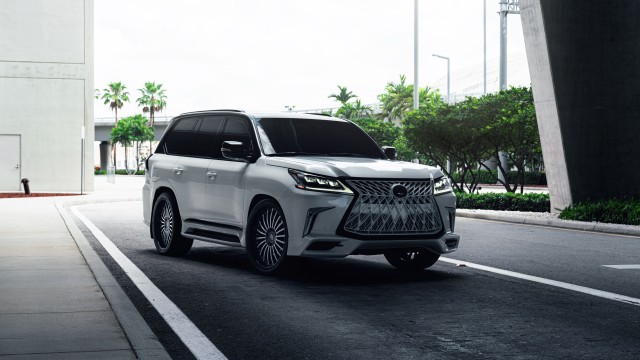 Lexus LX 570 Luxury SUV