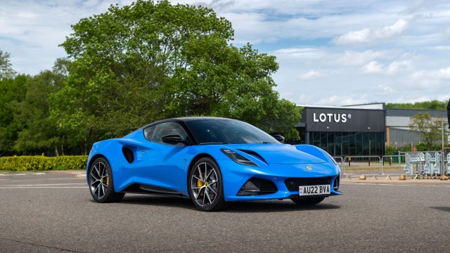 Lotus Emira 2022