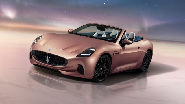 Maserati GranCabrio Folgore Electric Sports cars