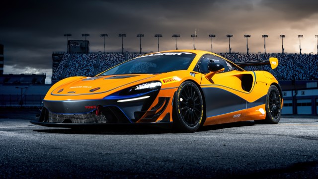 McLaren Artura GT4 5K