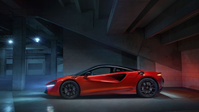 McLaren Artura Supercars