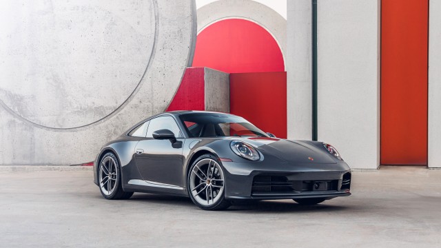 Porsche 911 Carrera 2025