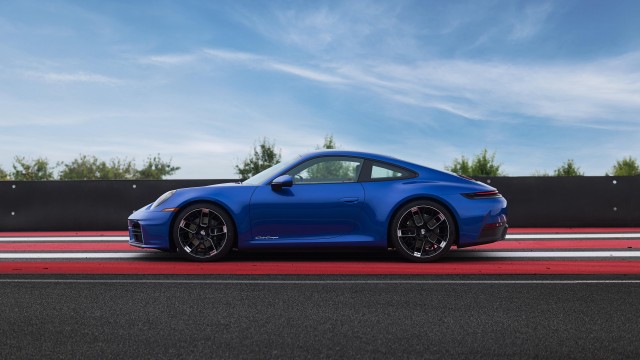 Porsche 911 Carrera Club Coupe 2026