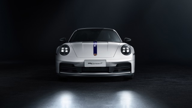 Porsche 911 Carrera T Dark background