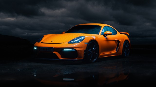 Porsche Cayman GT4 5K