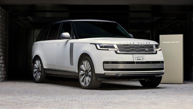Range Rover SV Bespoke 1858 Edition