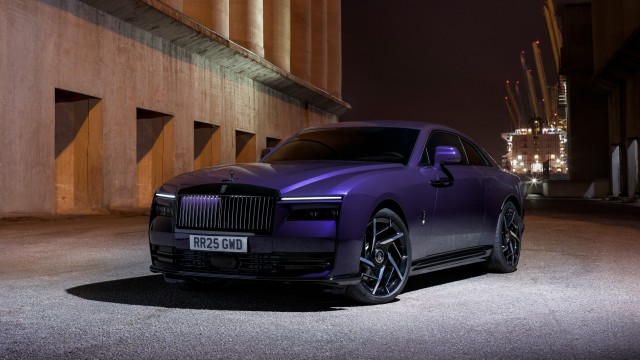 Rolls-Royce Black Badge Spectre 8K