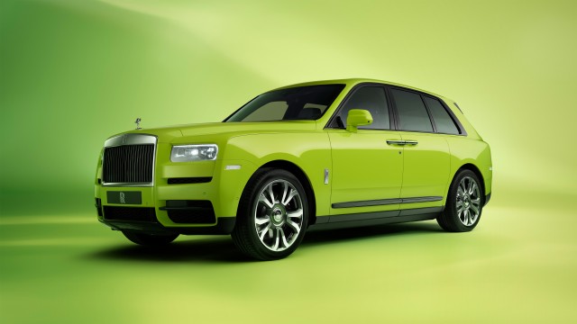 Rolls-Royce Cullinan Lime Green