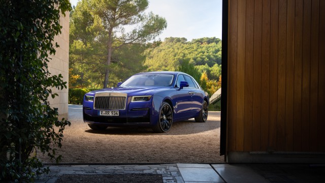 Rolls-Royce Ghost Purple