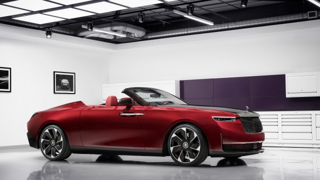 Rolls-Royce La Rose Noire Droptail 2023