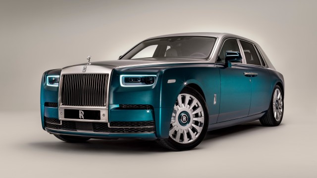 Rolls-Royce Phantom Iridescent Opulence
