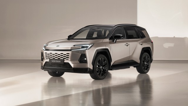 Toyota RAV4 PHEV 2025