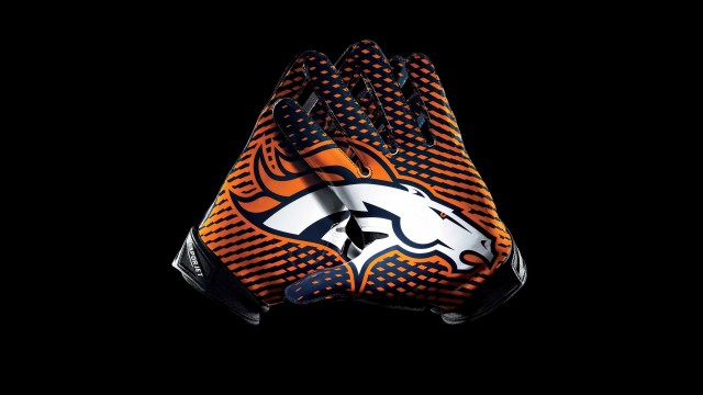 Denver Broncos Gloves