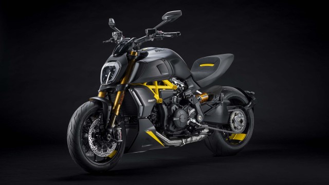 Ducati Diavel 1260 S Black and Steel Sports bikes