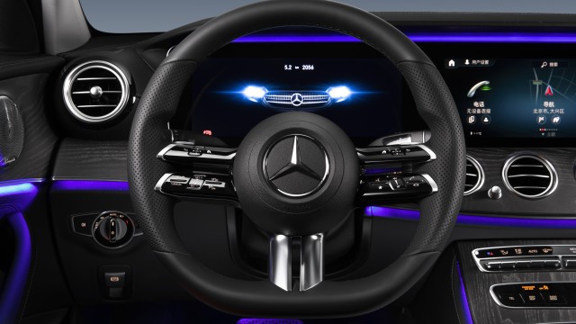 Mercedes-Benz E 350 L AMG Line Interior