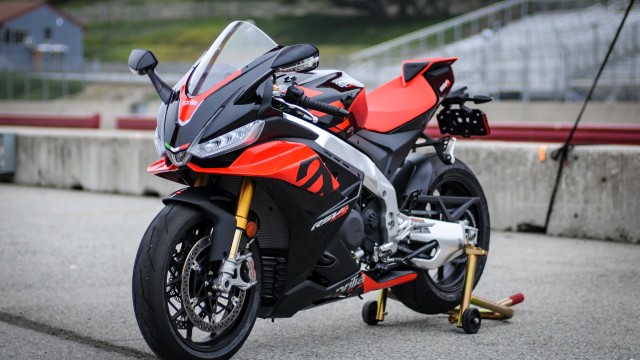 Aprilia RSV4 Factory Sports bikes