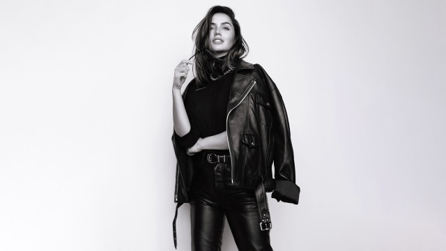 Ana de Armas Monochrome