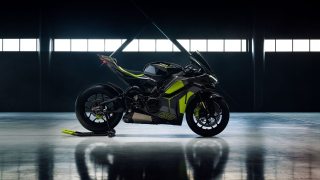 Ducati Panigale V4 Garage