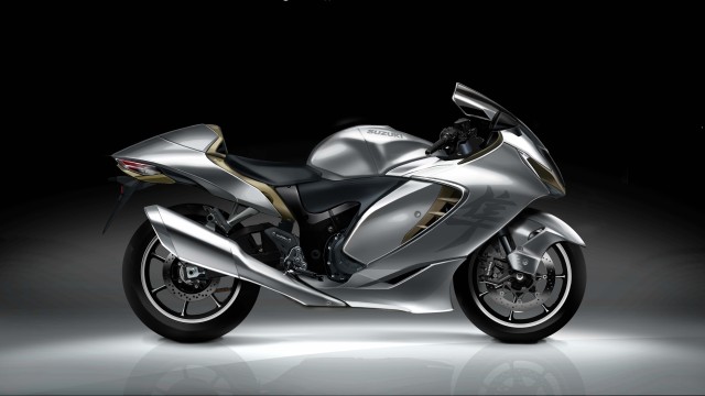 Suzuki Hayabusa Dark background