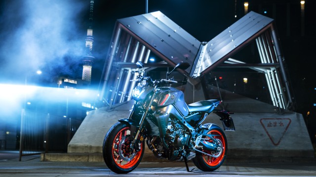 Yamaha MT-09 Naked bikes