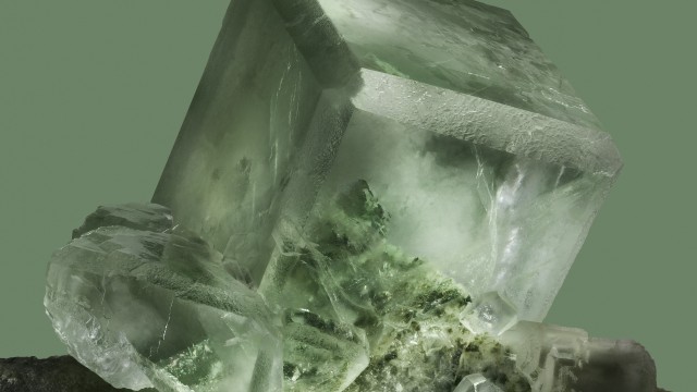 Google Pixel 8 Fluorite Crystal
