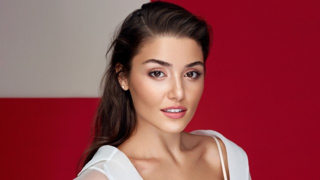 Hande Ercel Turkish actress