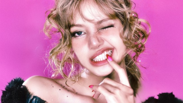 Lisa Marie Claire Korea