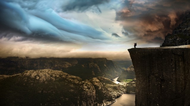 Pulpit Rock Preikestolen cliff