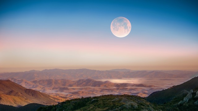 Full moon Hills