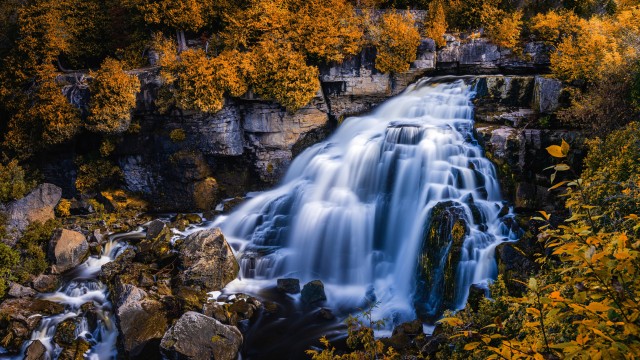Inglis Falls Waterfall