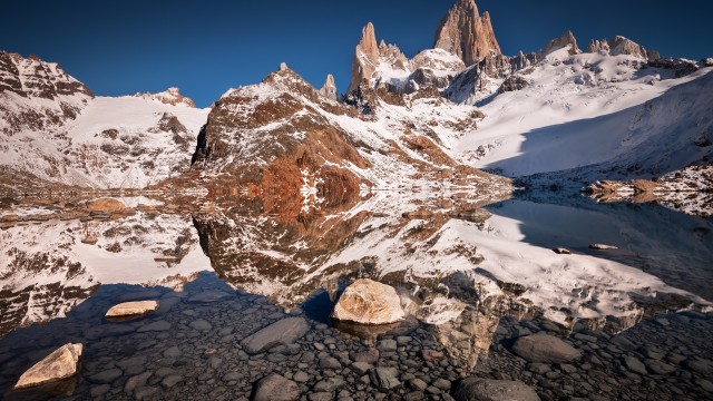 Laguna de los Tres Iconic Trek